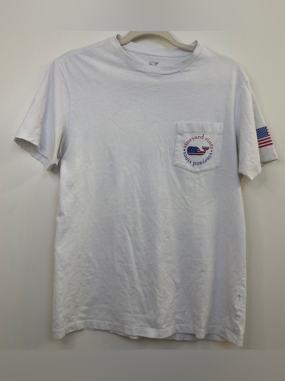 Vineyard Vines Men’s White Pocket T-Shirt with Whale Logo Size XS